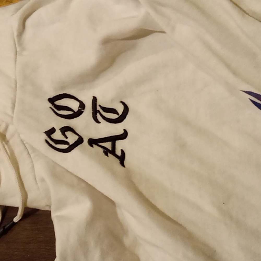 Sweater - Picture 2 of 4